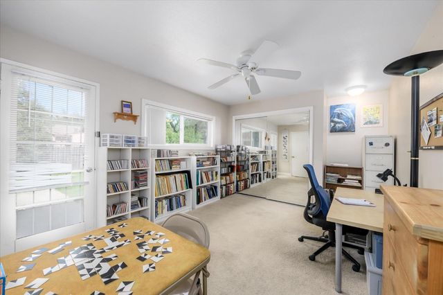 329 Garden Ct, Roseville, CA 95678