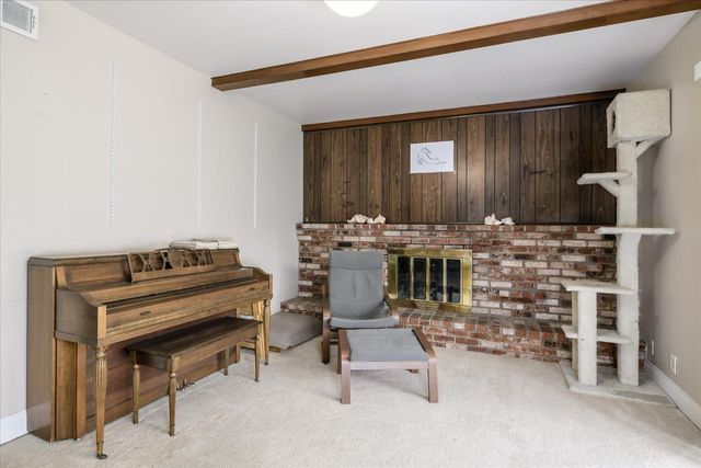 329 Garden Ct, Roseville, CA 95678