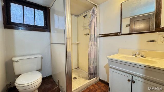 8033 Washington Street, St Louis, MO 63114