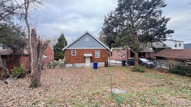 8033 Washington Street, St Louis, MO 63114