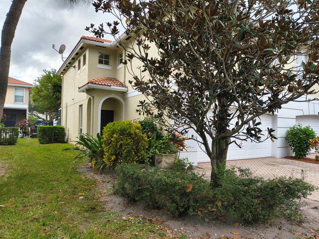 4535 Thornwood Circle, Palm Beach Gardens, FL 33418