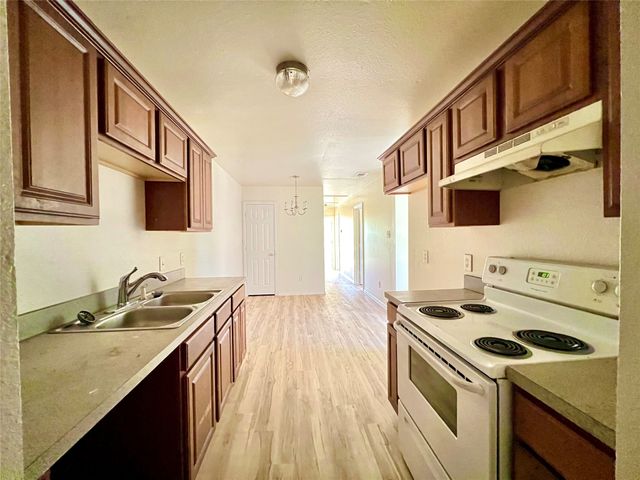5004 Chapman Street, Fort Worth, TX 76105