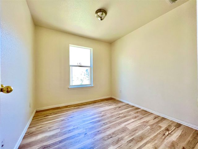 5004 Chapman Street, Fort Worth, TX 76105