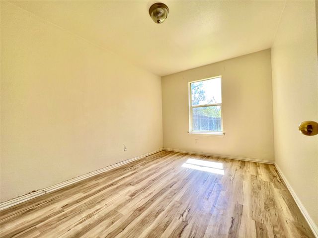 5004 Chapman Street, Fort Worth, TX 76105
