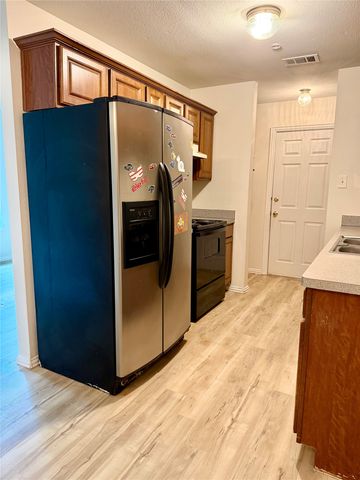 5004 Chapman Street, Fort Worth, TX 76105