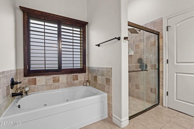 3136 BLUE DIRT Circle, El Paso, TX 79938