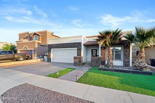 3136 BLUE DIRT Circle, El Paso, TX 79938