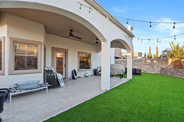 3136 BLUE DIRT Circle, El Paso, TX 79938