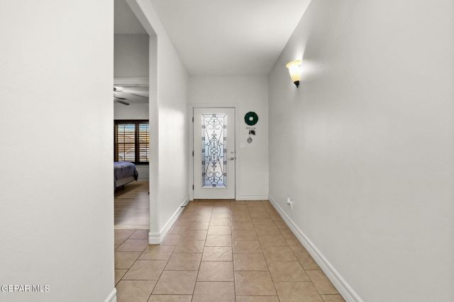 3136 BLUE DIRT Circle, El Paso, TX 79938