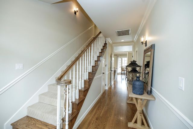 2220 Castleview Dr, Turlock, CA 95382