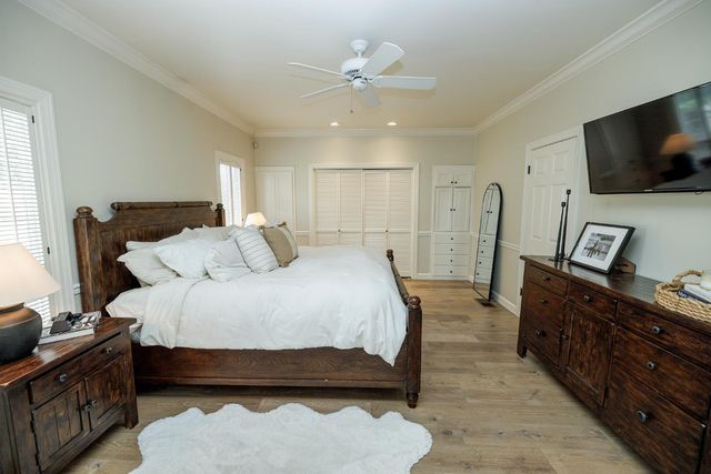 2220 Castleview Dr, Turlock, CA 95382