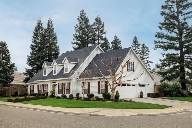 2220 Castleview Dr, Turlock, CA 95382