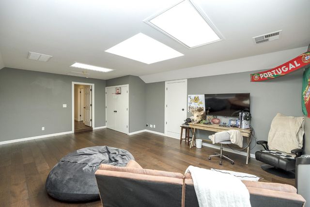 2220 Castleview Dr, Turlock, CA 95382