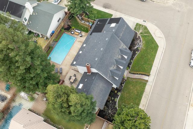 2220 Castleview Dr, Turlock, CA 95382