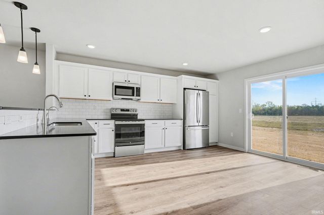 50612 Hunters Edge Drive, Elkhart, IN 46514