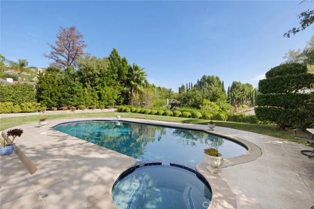 18938 Granada Circle, Porter Ranch, CA 91326