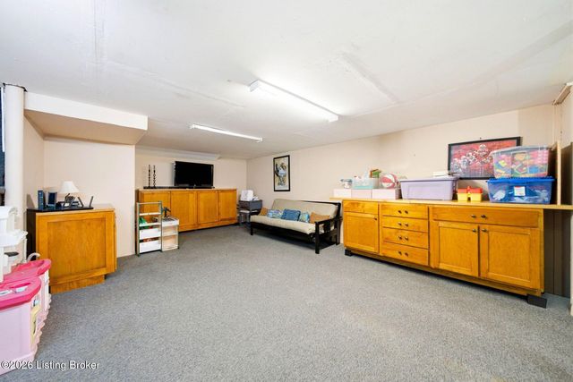 3910 Olympic Ave, Louisville, KY 40207