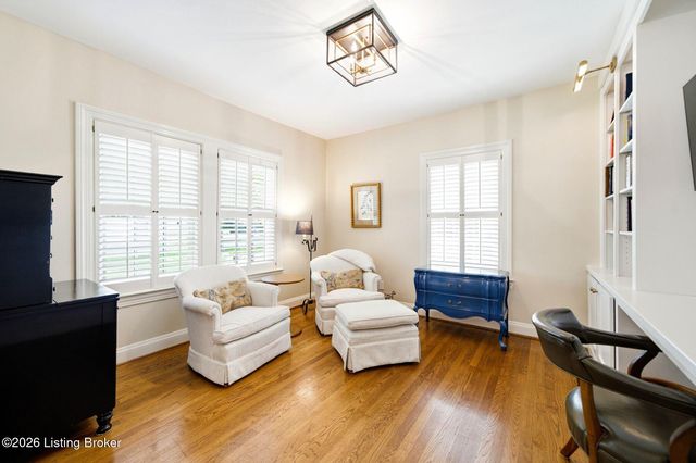 3910 Olympic Ave, Louisville, KY 40207