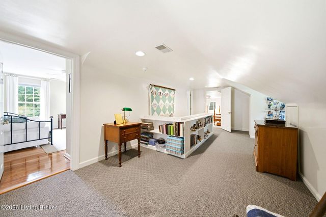 3910 Olympic Ave, Louisville, KY 40207