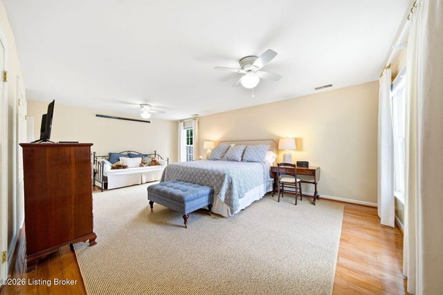 3910 Olympic Ave, Louisville, KY 40207