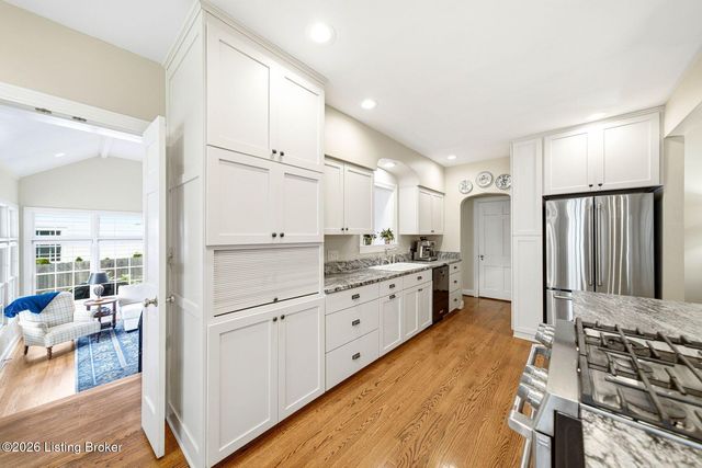 3910 Olympic Ave, Louisville, KY 40207