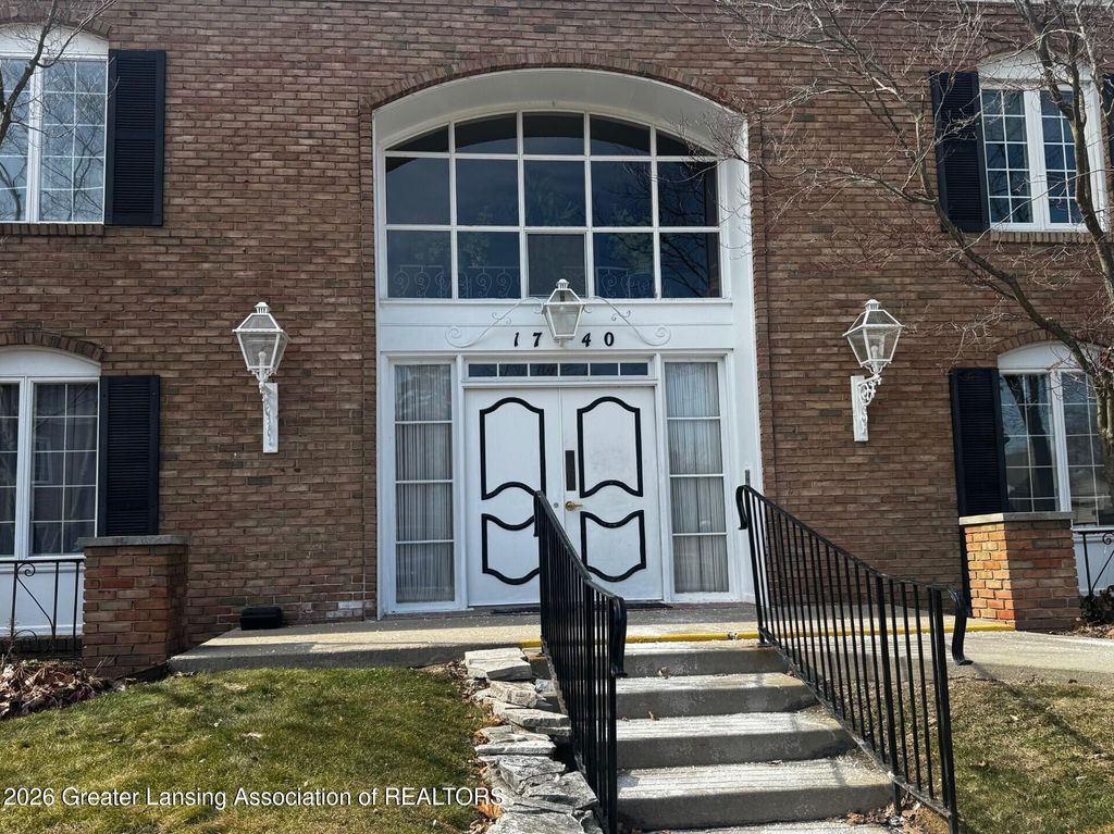 1740 Wellington Road 207, Lansing, MI 48910
