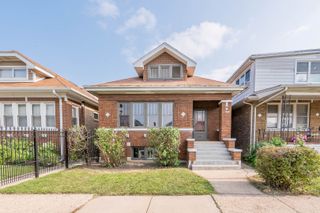 5022 W Schubert Avenue, Chicago, IL 60639