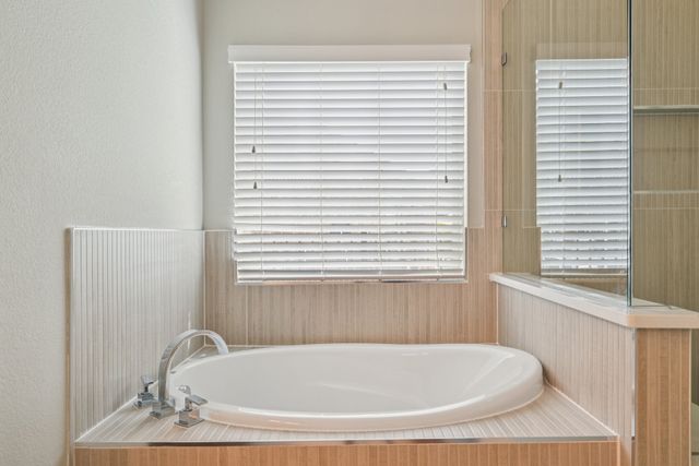 600 Race Drive, Heath, TX 75032