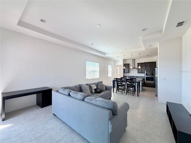 13202 WINTERTON LANE, Orlando, FL 32832