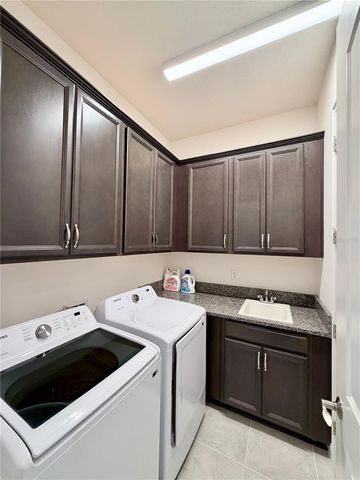 13202 WINTERTON LANE, Orlando, FL 32832