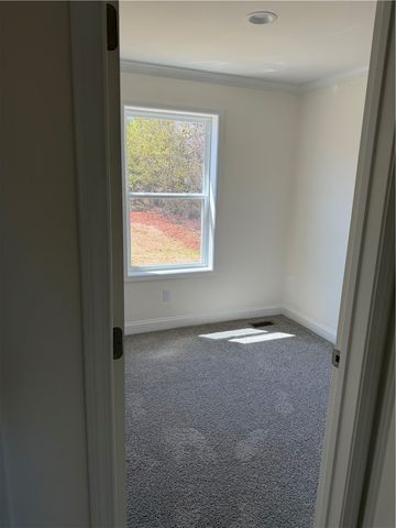 540 E South 5th Street, Seneca, SC 29678