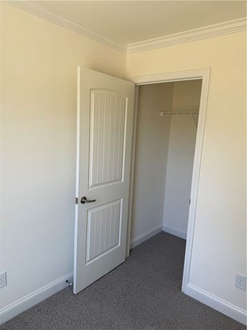 540 E South 5th Street, Seneca, SC 29678