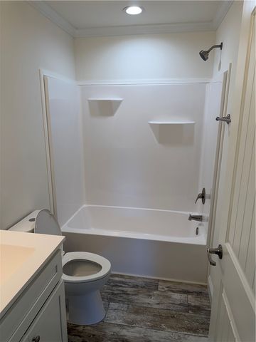 540 E South 5th Street, Seneca, SC 29678