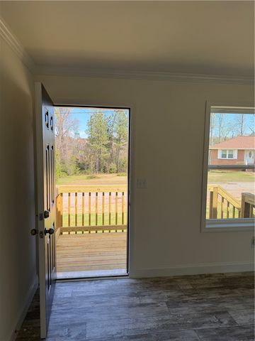 540 E South 5th Street, Seneca, SC 29678