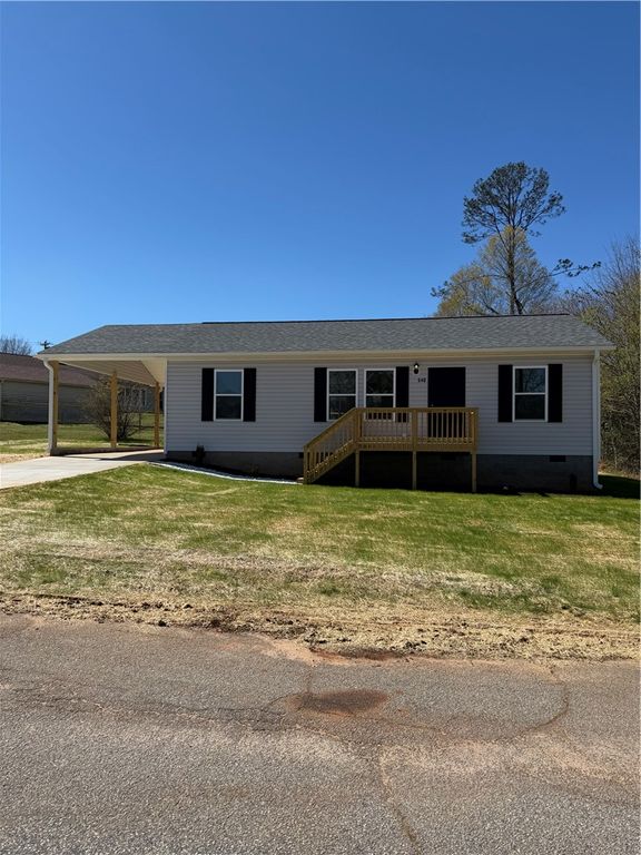 540 E South 5th Street, Seneca, SC 29678
