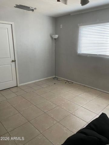 1541 W Pepper Place, Mesa, AZ 85201