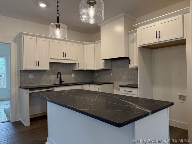 4640 Red Tail Ridge 213, Jeffersonville, IN 47130