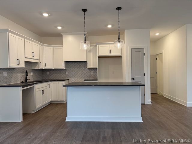 4640 Red Tail Ridge 213, Jeffersonville, IN 47130