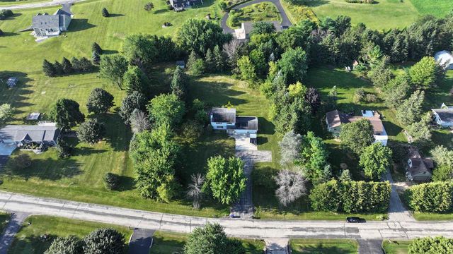 W9355 COUNTRY COVE LANE, Hortonville, WI 54944