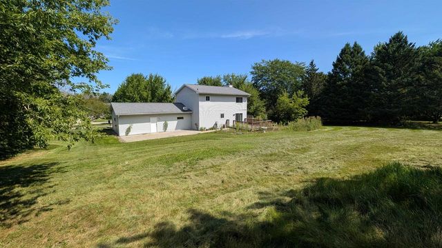 W9355 COUNTRY COVE LANE, Hortonville, WI 54944