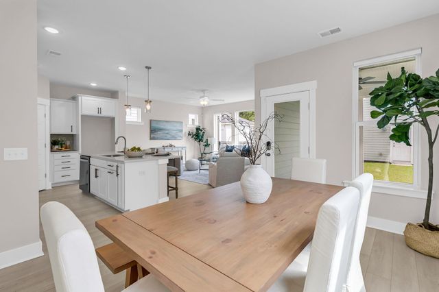 845 Hopewell Drive, Charleston, SC 29492