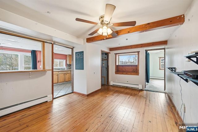 33 Setting Sun Trail, West Milford, NJ 07480