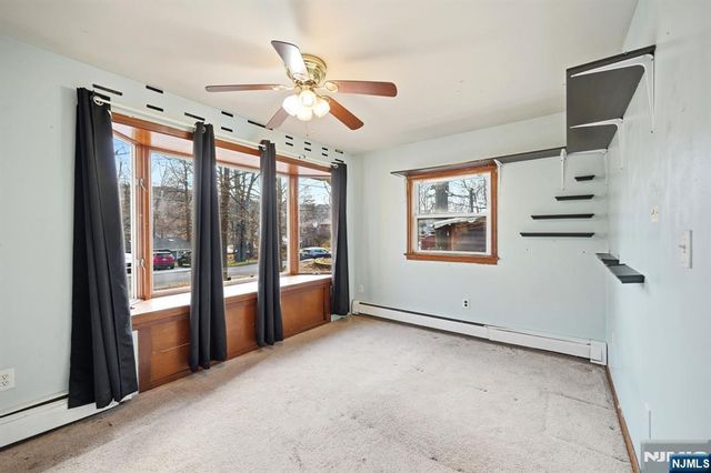 33 Setting Sun Trail, West Milford, NJ 07480