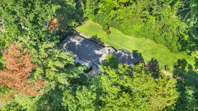 3639 Woodmont Drive, Chattanooga, TN 37415