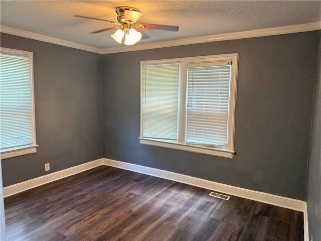 4245 Paseo Boulevard, Kansas City, MO 64110