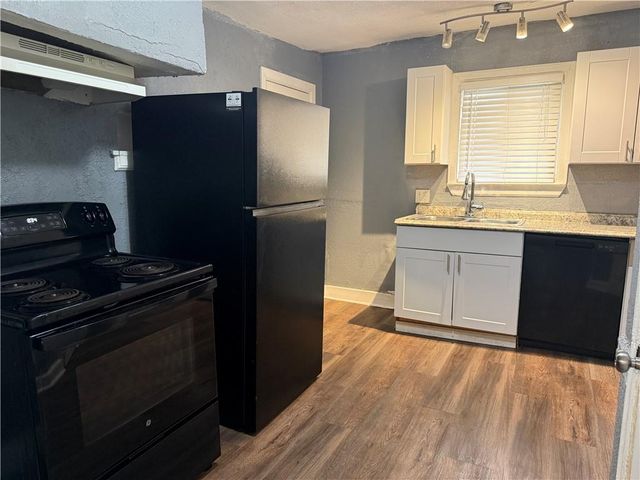4245 Paseo Boulevard, Kansas City, MO 64110