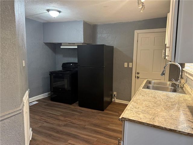 4245 Paseo Boulevard, Kansas City, MO 64110