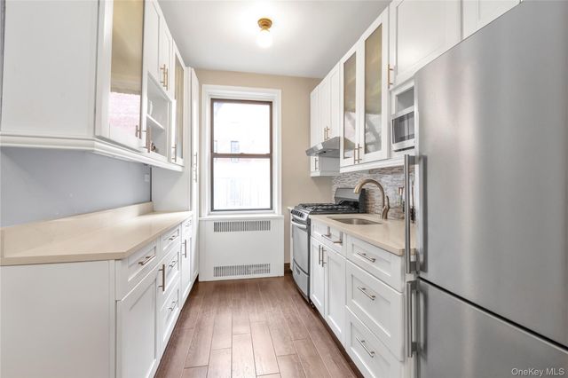 25-40 31 Avenue 4E, Astoria, NY 11106