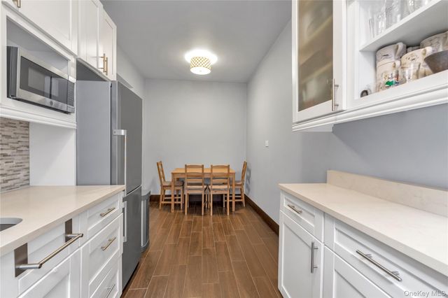 25-40 31 Avenue 4E, Astoria, NY 11106