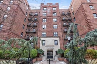 25-40 31 Avenue 4E, Astoria, NY 11106